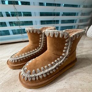 Cozy Tan Ankle Boots with Stitch Detailing